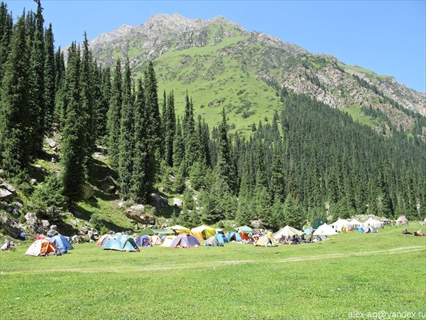 Ущелье Каракол. Альплагерь. 2520м.